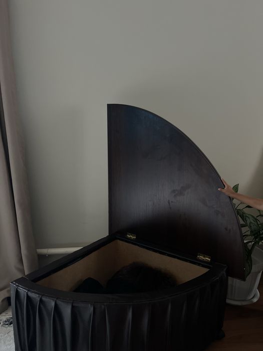 Срочно продам диван