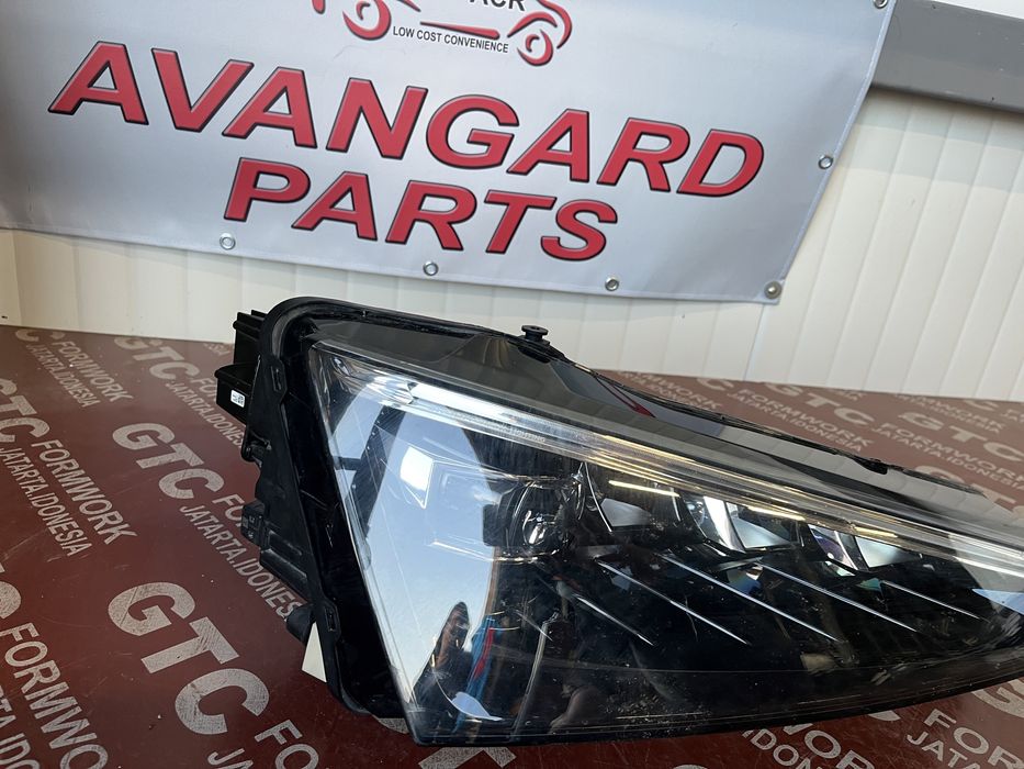 Фар Skoda Scala 2021 LED 2бр.