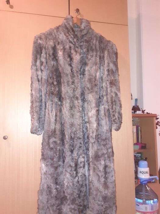 Сиво дълго дамско палто