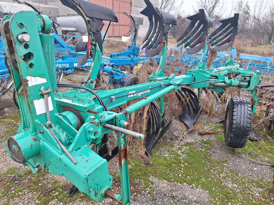 Продавам плуг REGENT A-4800