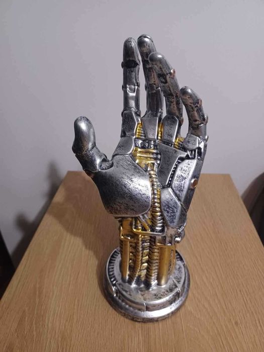 Стойка за контролер