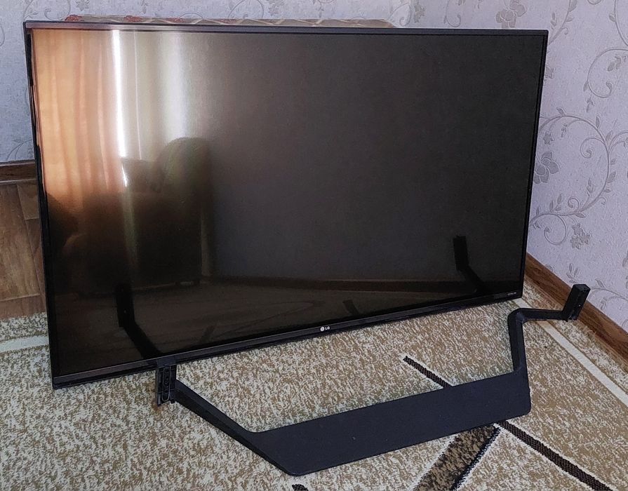 Смарт телевизор LG на запчасти