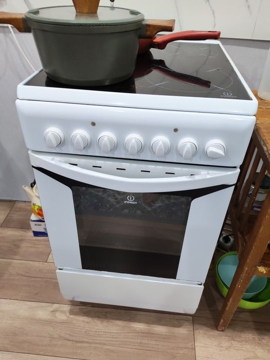 Духовой шкаф Индезит
