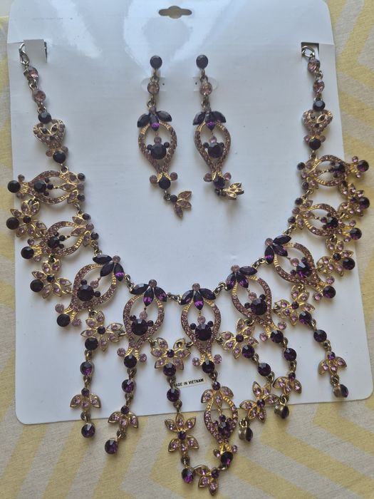 Бижутерия фирменная