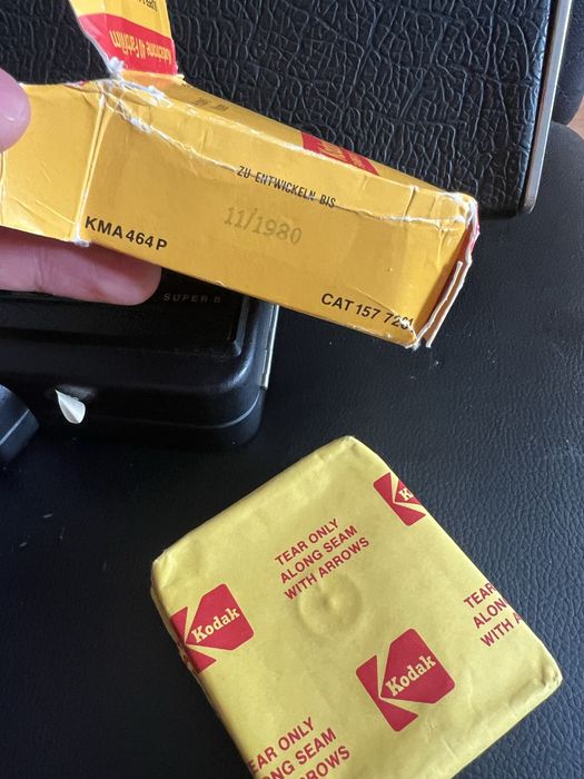 Cameră video vintage Super 8 Revue S2/M + husă, manual, film Kodak