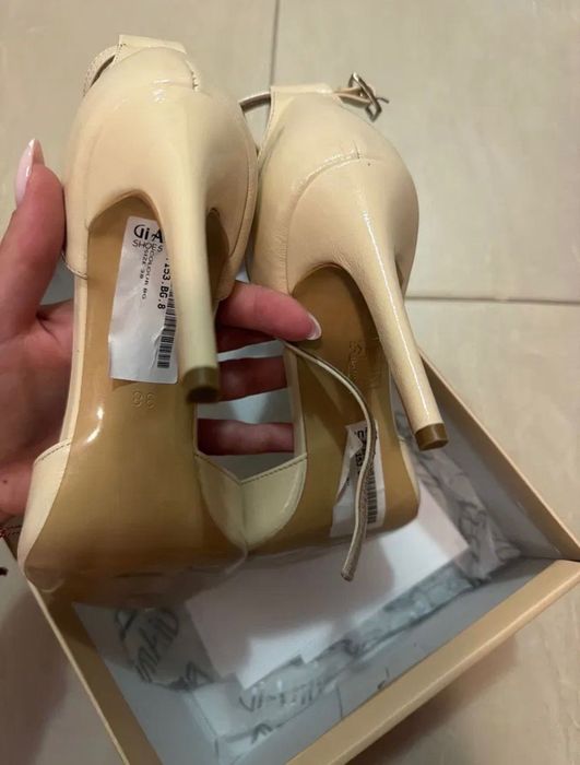 Кожени сандали Gianni