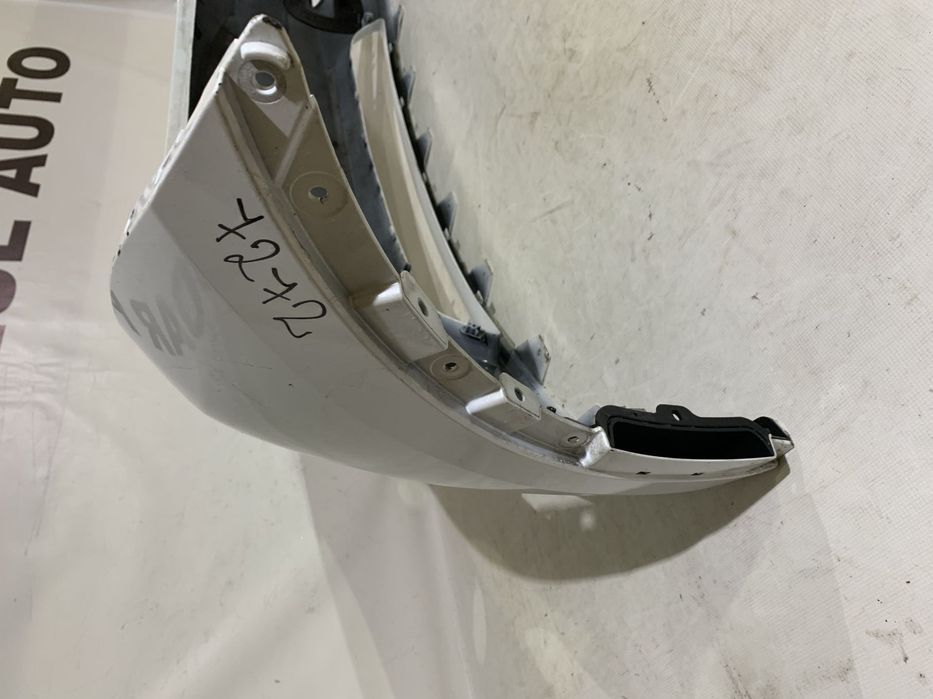 Bara fata Tesla Y, 2020, 2021, 2022, 2023, 2024.