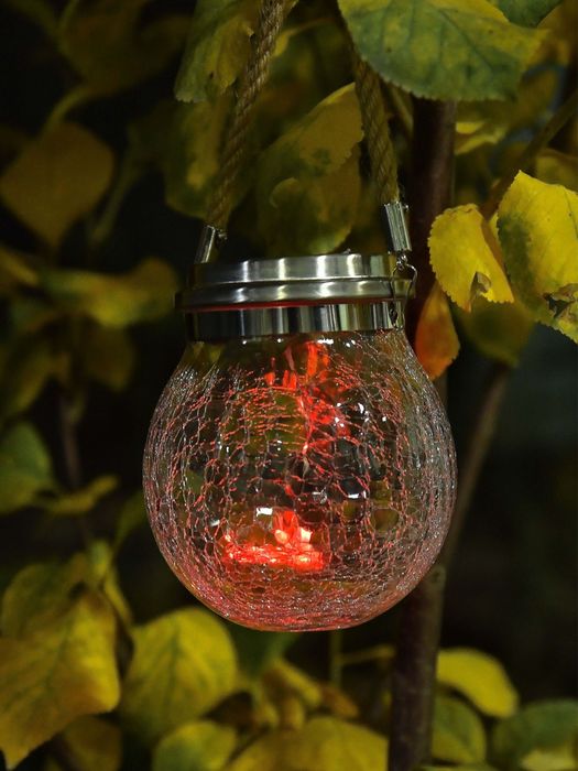 Садовый светильник на солнечных батареях