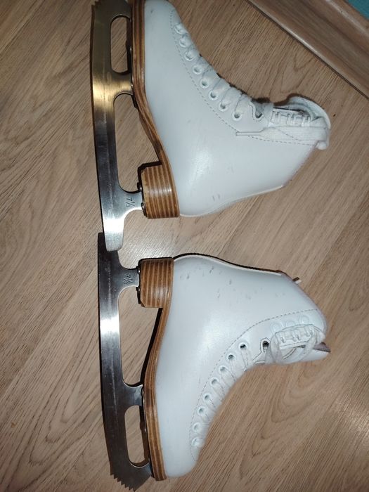 Коньки Jackson отличное состояние