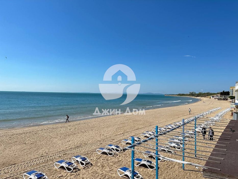Едностаен апартамент НА ПЪРВА ЛИНИЯ МОРЕ к-с Амира Сий Резиденс, Несе