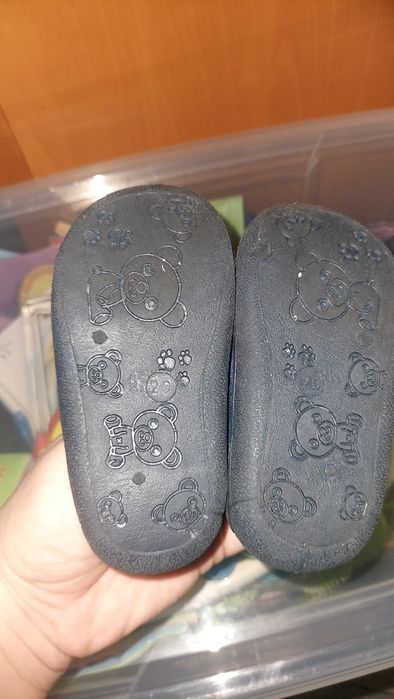 Botoșei bebe, nepurtati.