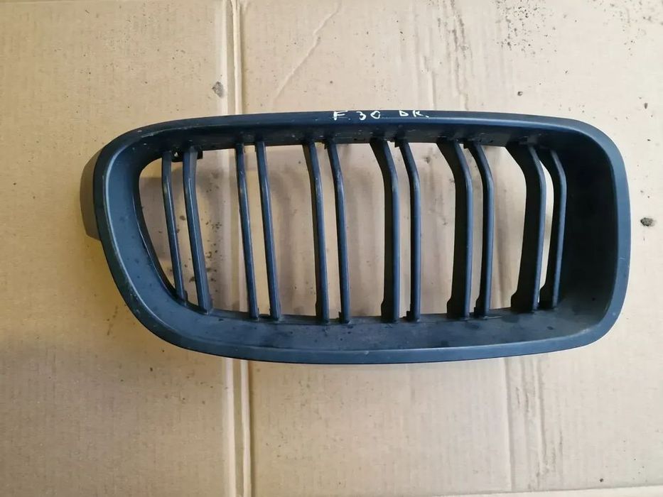 grila dreapta capota motor, torpedou bmw seria 3 f30