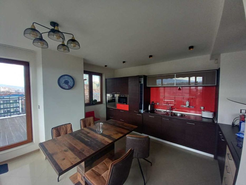 Дава се под наем Двустаен апартамент в София, Център - 210 кв.м за 947.58 € - Снимка #3