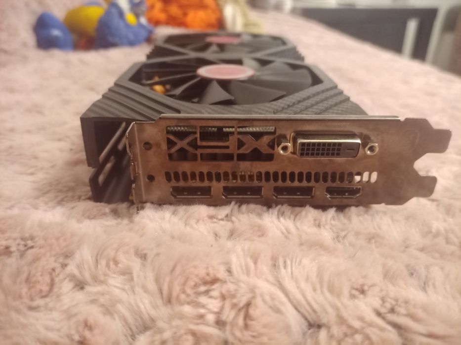 Vand placa video rx580 8gb xfx