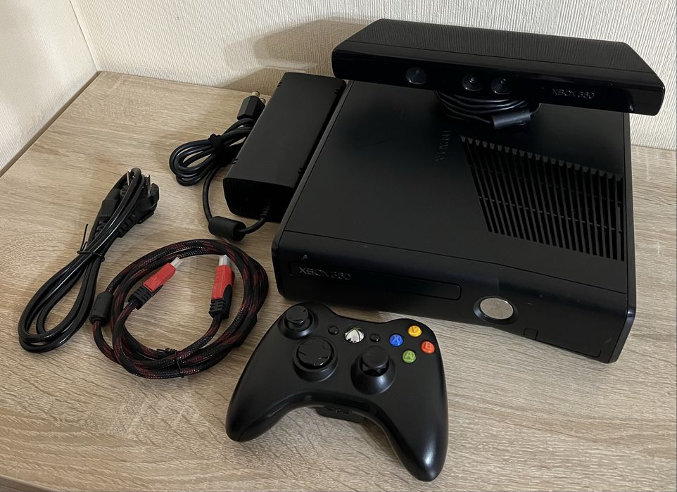 Xbox 360 SLIM + игры прошитый