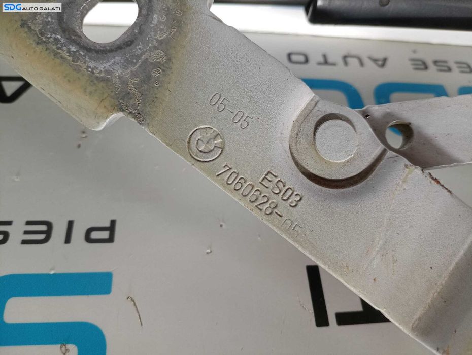 Balama Dreapta Capota Portbagaj Spate BMW Seria 3 E90 E91 320 2004 - 2013 Cod 7060628-05 [M4230]