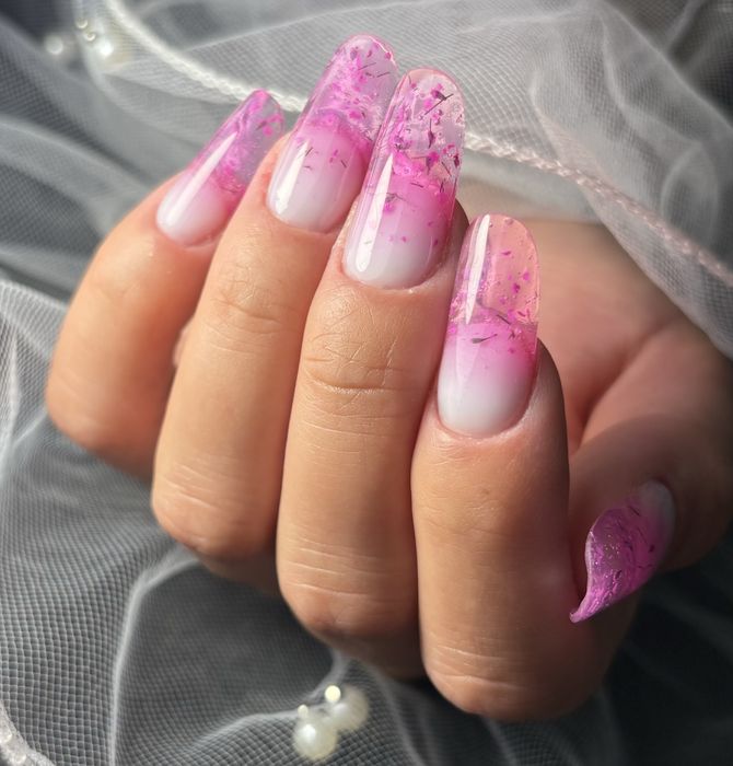 Unghii cu gel - manichiura si pedichiura