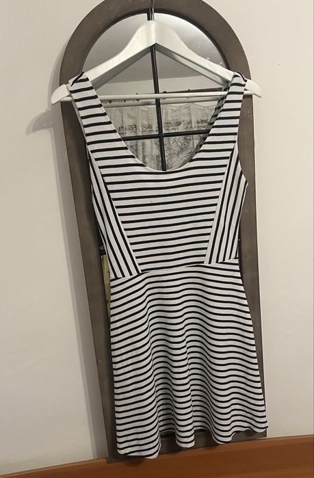 Rochie viscoza, lejera, eleganta, print Marinaresc Pull&Bear