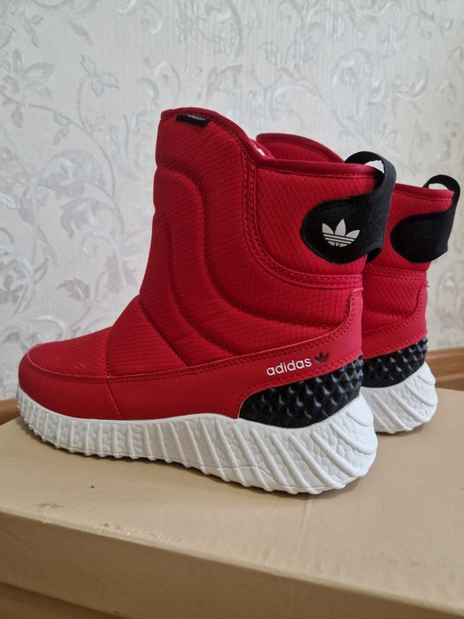 Дутыши adidas оригинал