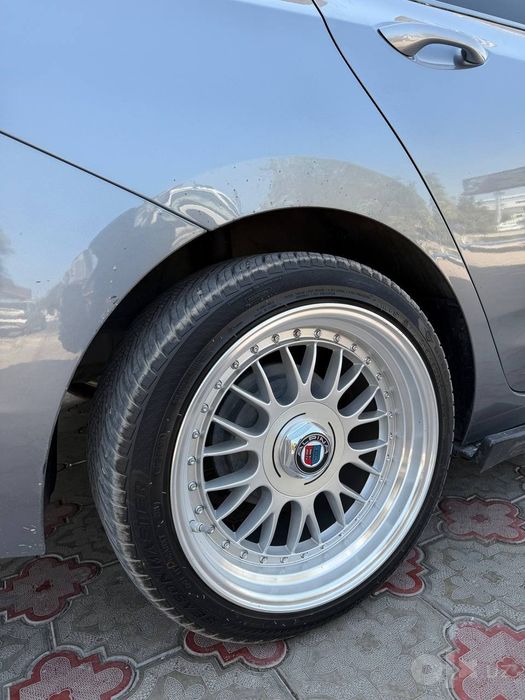 Alpine diska va Balon sotiladi 17 razmer  ideal xolati