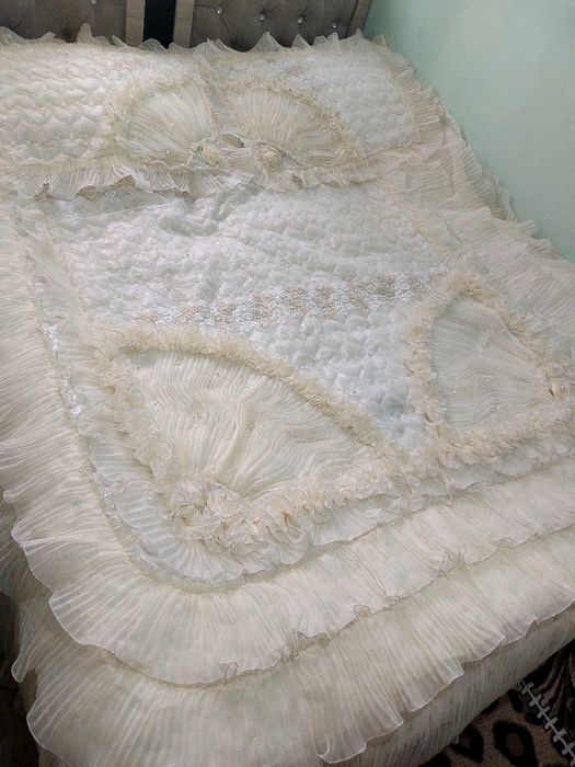 Декоративное покрывало