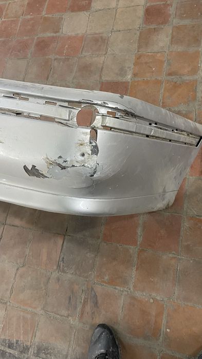 Продам бампера на бмв е39 и одну противотуманку