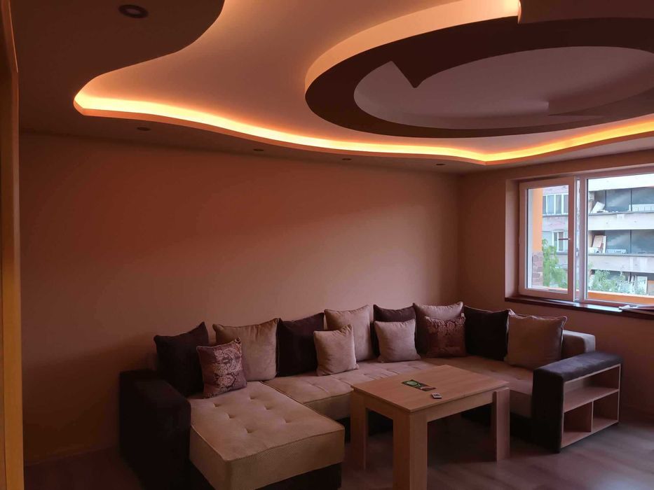 Продава се Тристаен апартамент в Бобов дол - 80 кв.м за 638 €/кв.м - Снимка #8