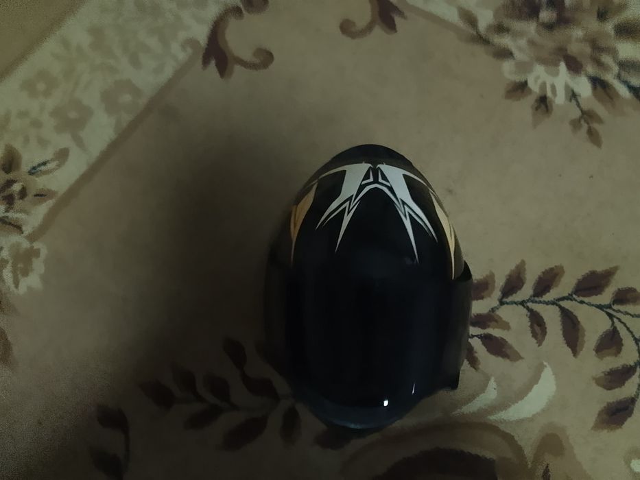Продам шлем м размер