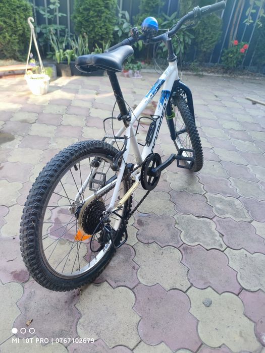Bicicleta copil cu varsta de pana la 10 ani