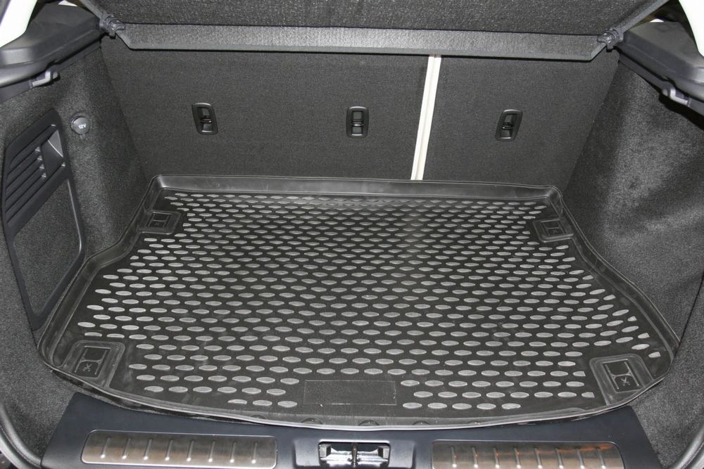 Коврик в багажник Hyundai Custin