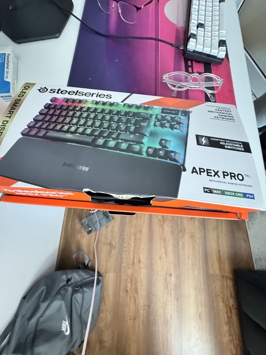 Tastatura apex pro tkl varianta UK