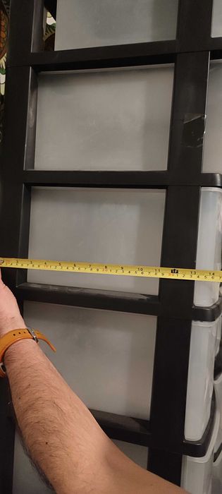 Шкаф с чекмеджета