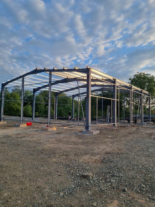 Hale metalice si structuri metlaice din profile