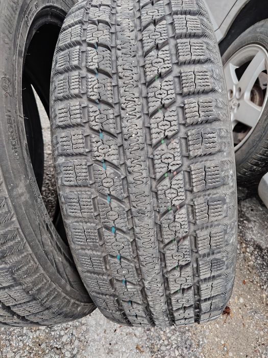 Гуми Toyo 235 55 19