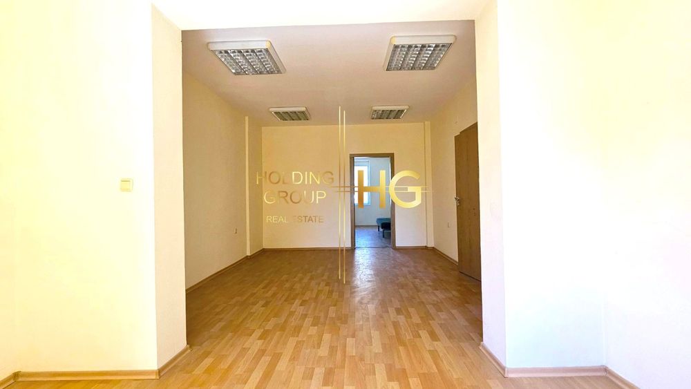 Продава се Тристаен апартамент в Варна, Гръцка махала - 85 кв.м за 2306 €/кв.м - Снимка #3