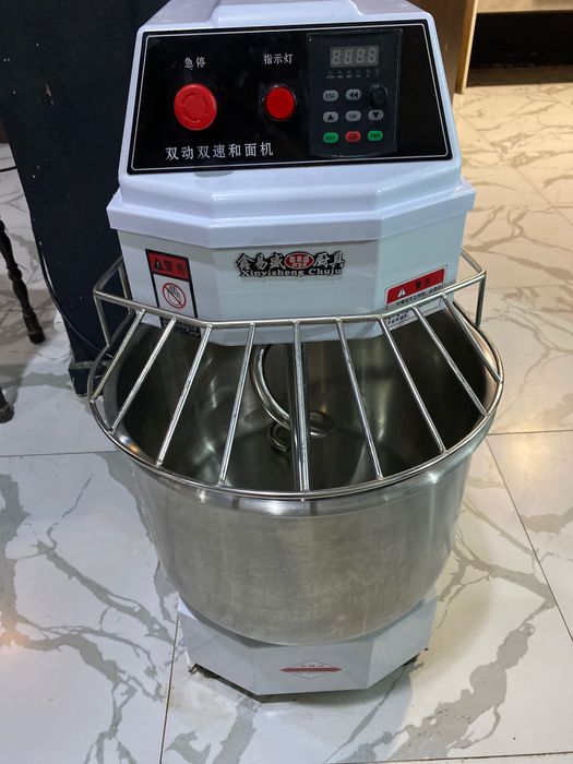 Производственный тестомес