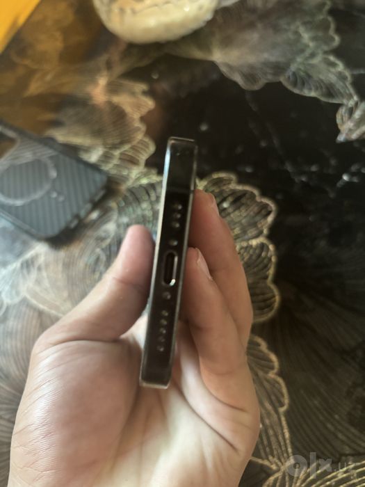 Iphone 16 pro black