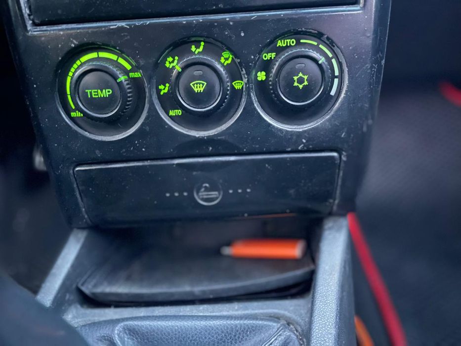 Продам Приора 2013 год