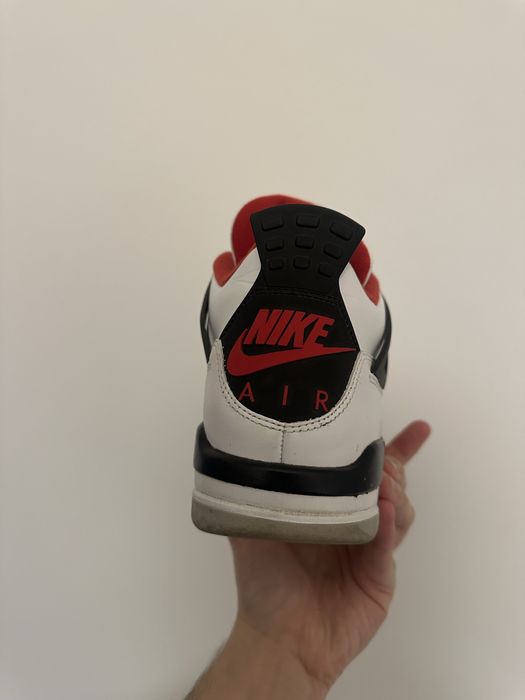 Jordan retro 4 fire red 2020