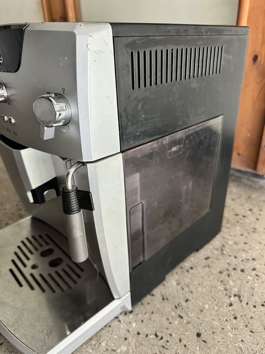 Delonghi Magnifica кафемашина за части кафеавтомат