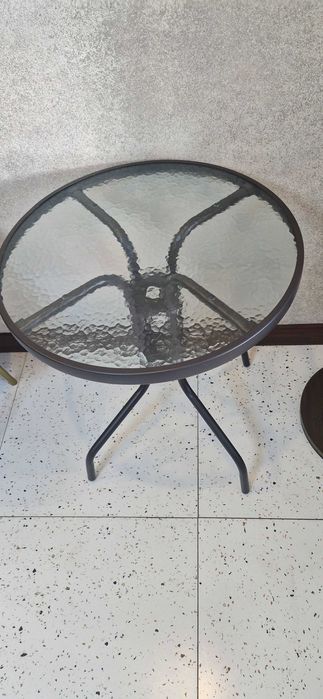 Срочно!  Продам 2 стола