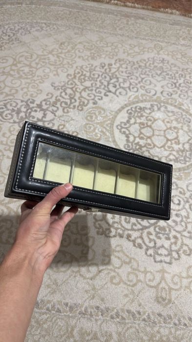 Продаю оганайзер для часов