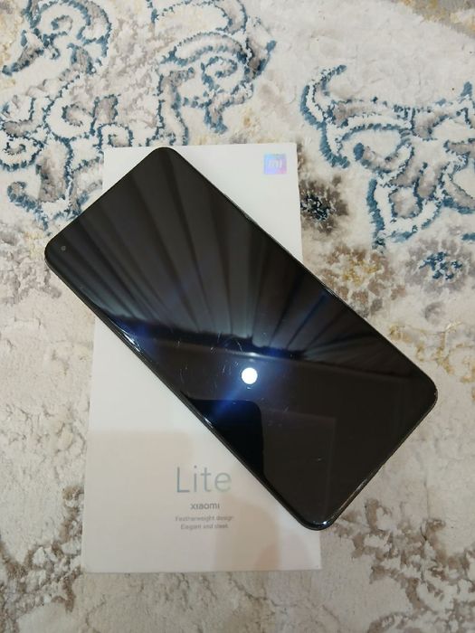 Xiaomi 11 Lite     .Срочно сотлади