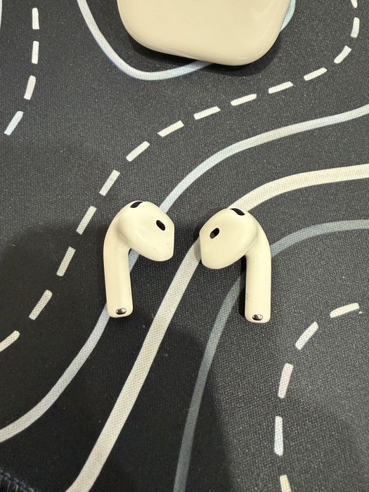 Оригинал airpods 4