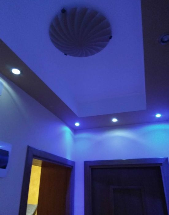 Închiriez  o cameră într-un apartament cu două camere, decomandat