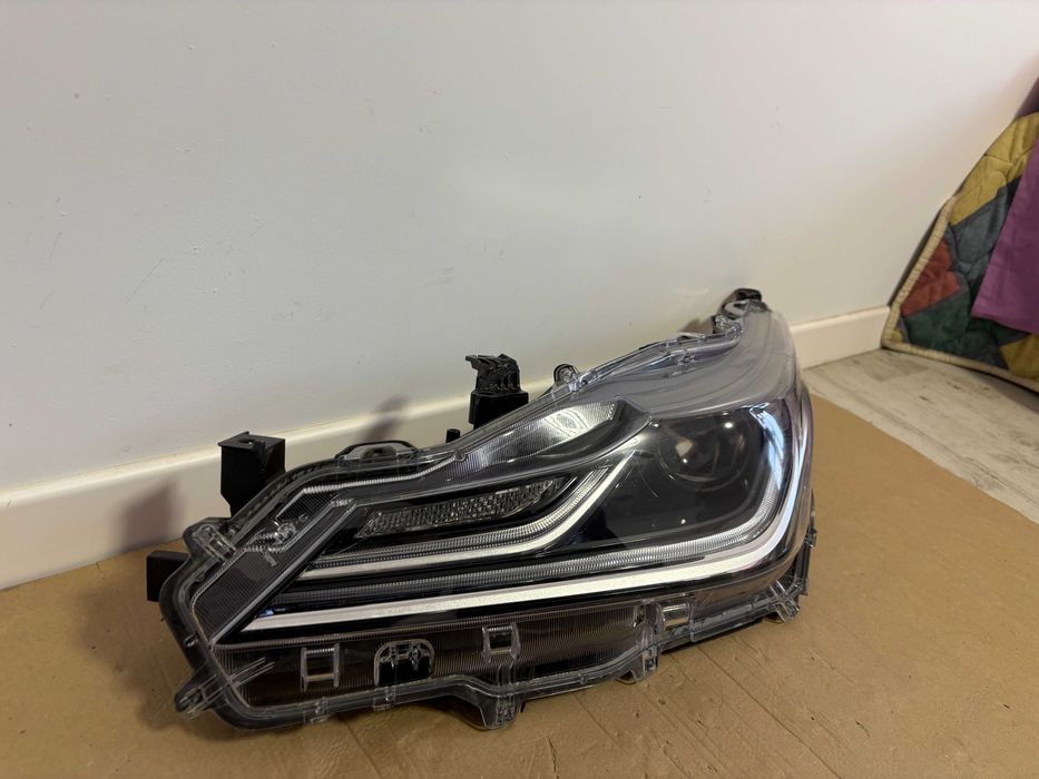 Far stanga full led Toyota Corolla berlina dupa 2018 81150-02T51-00
