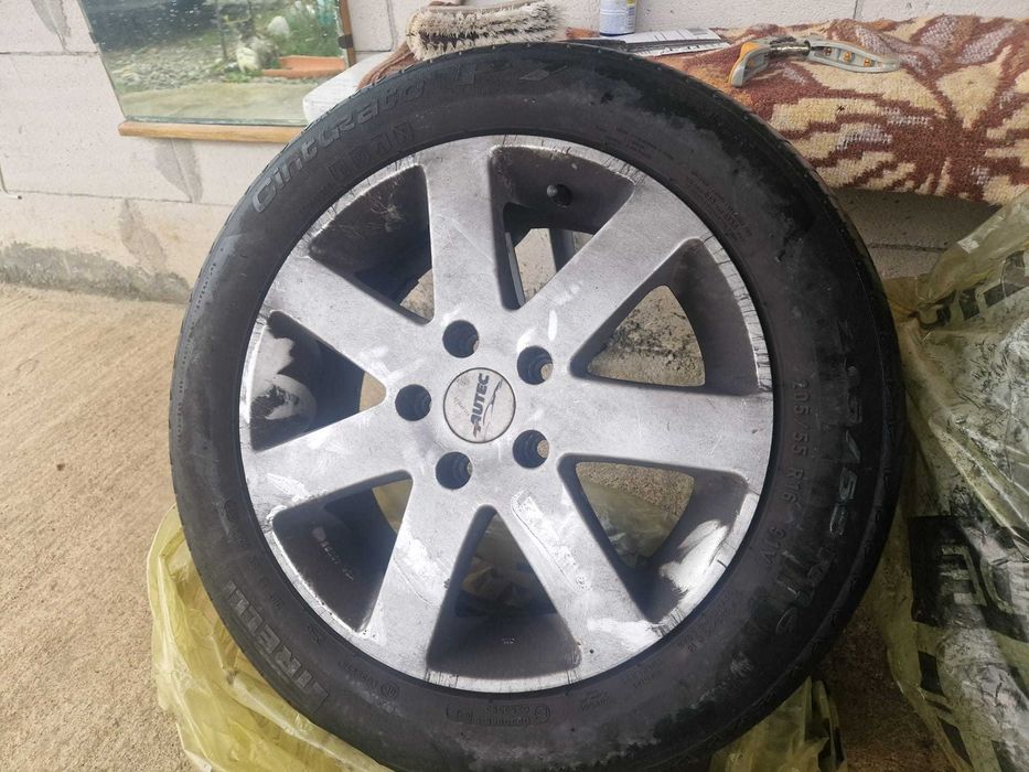 Jante cu  cauciucuri iarna 205/55 R16 Volkswagen Passat