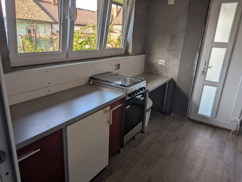 Închiriez ap.  la casa, in regim hotelier  in Sibiu, zona liniștită! Tel.0744810734