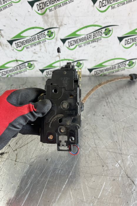 Broasca usa spate stanga 1M0839085 Seat Leon prima generatie 1M