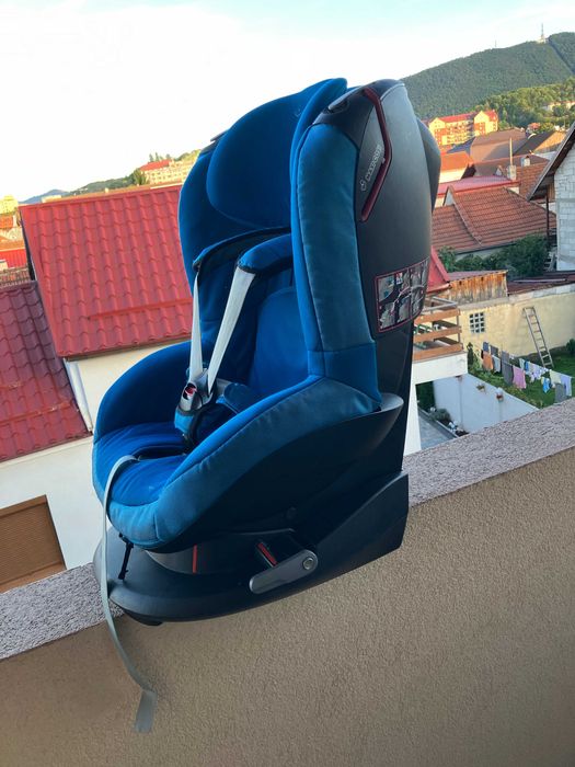 Scaun auto copil MAxi Cosi (fixare cu centura)